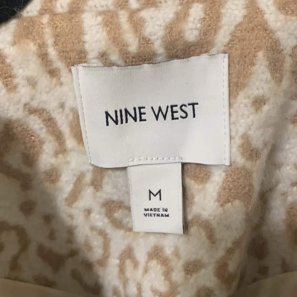 NWT Nine West Cream Tan Long Leopard Coat Size Medium Retail $118 - Picture 2 of 11